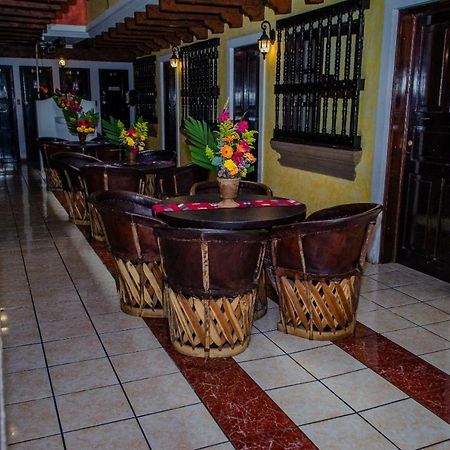 Hotel Casa Santa Lucia Antigua Exteriör bild
